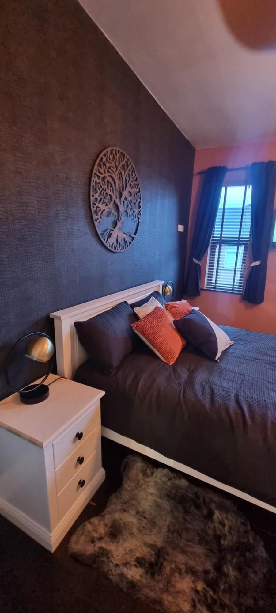 Spacious Home - King Size Bed - Pets - In Oak Hill Trent Vale Exterior photo